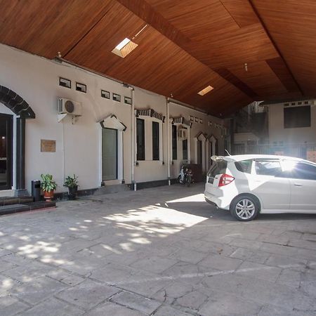Reddoorz Near Jalan Sudirman Padang Hotel Ngoại thất bức ảnh